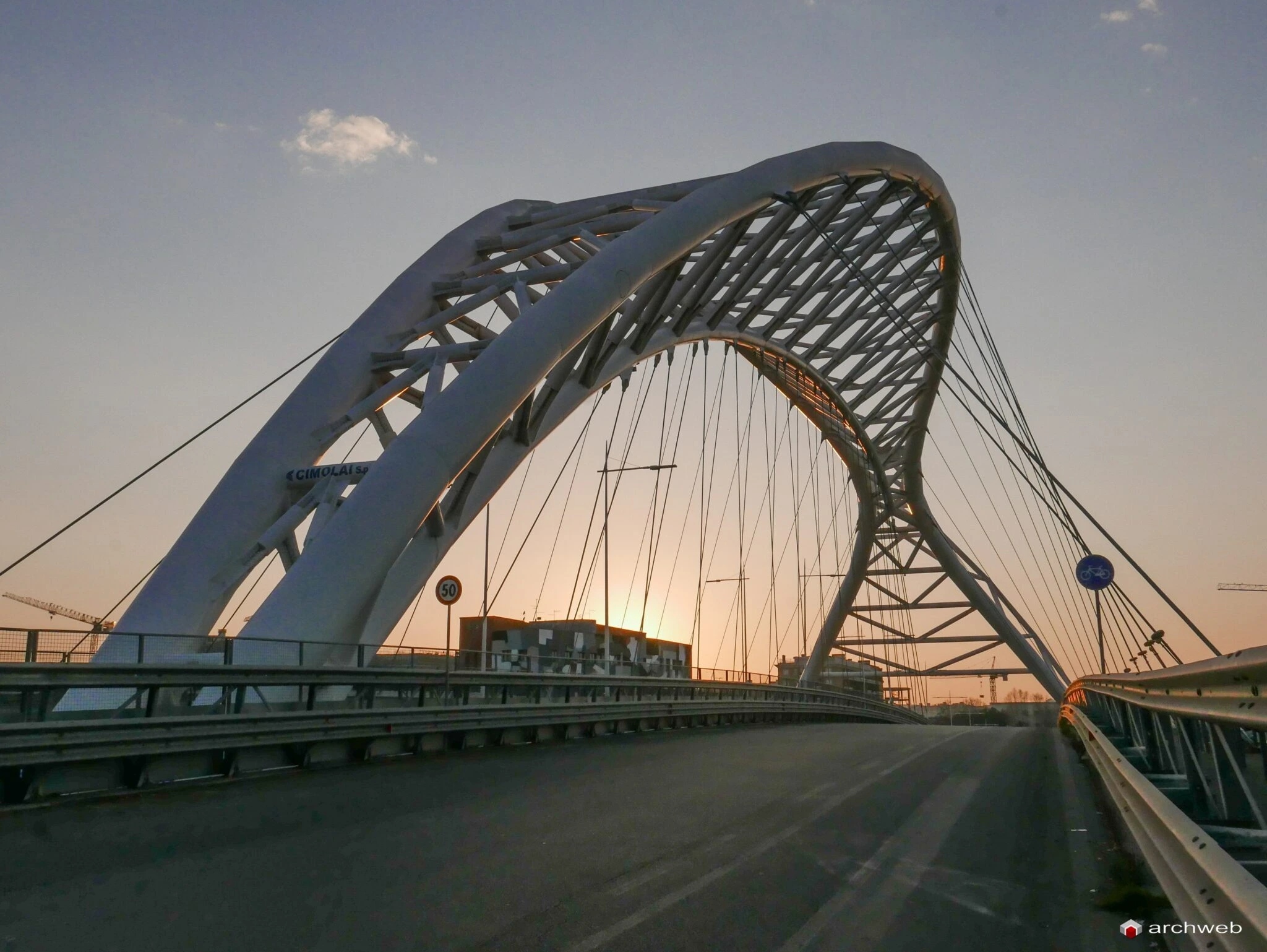 Ponte Settimia Spizzichino, collegamento tra Garbatella e il quartiere Ostiense a Roma